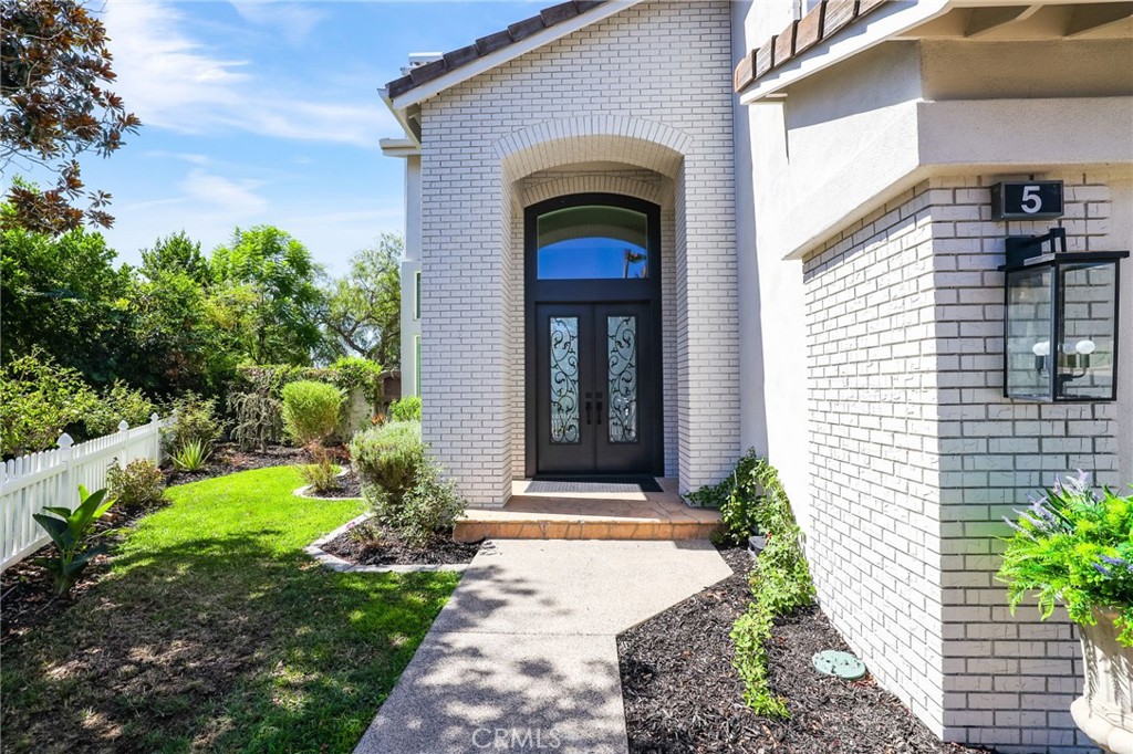 Elegant Double Door Entry - 5 Mountain Gate, Coto de Caza CA 92679 - photo 47