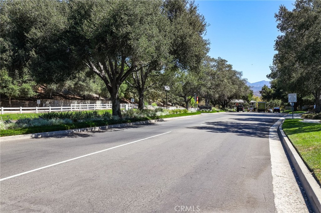 Beautifully landscaped common grounds in Coto - 5 Mountain Gate, Coto de Caza CA 92679 - photo 61