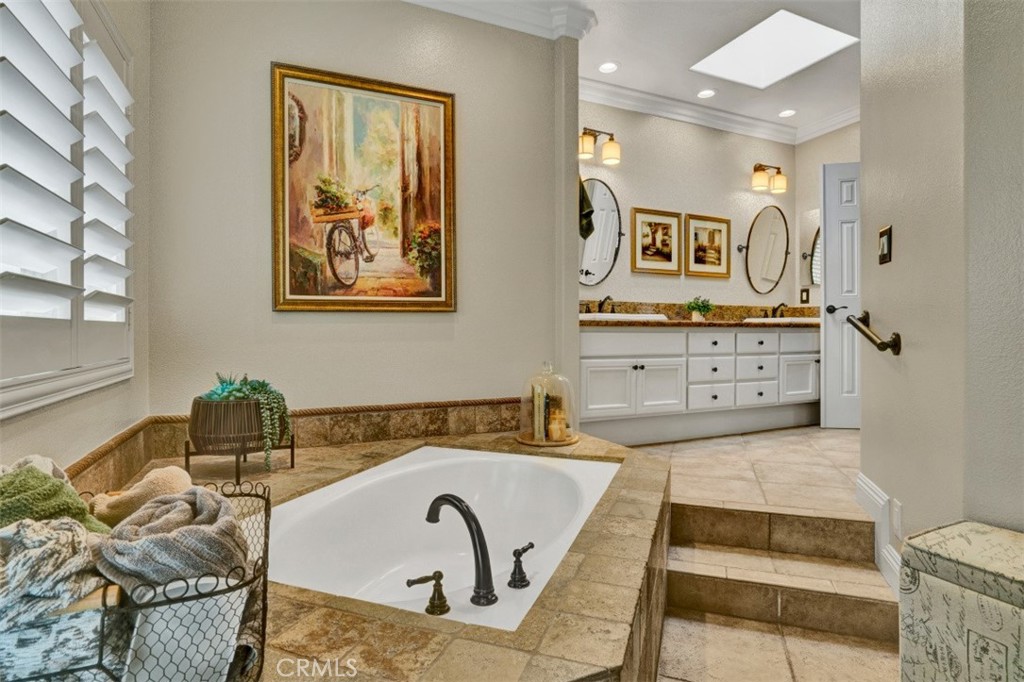 Primary Bath - 77 Via Barcaza, Coto de Caza CA 92679 - photo 22
