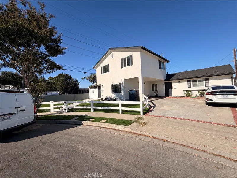 10006 St Stephen, Cypress, CA 90630