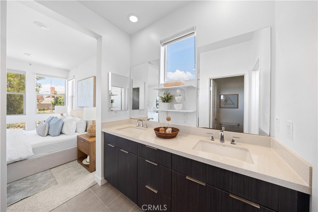 Primary Suite - 10301 Triple Crown Lane, Cypress CA 90720 - photo 12