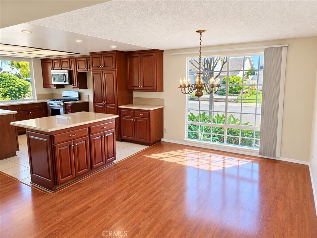 10413 Camden Drive, Cypress CA 90630 - photo 8