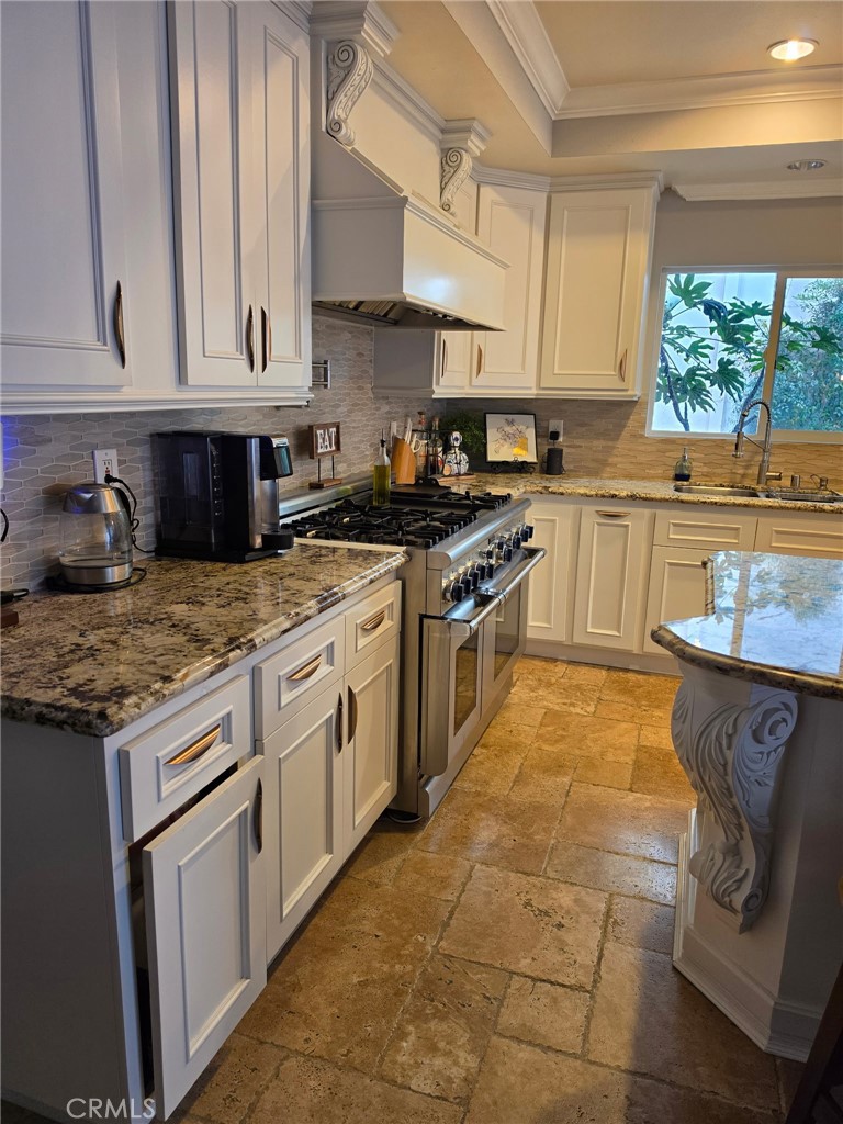 10432 Rexford Drive, Cypress CA 90630 - photo 11