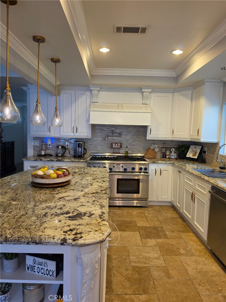 10432 Rexford Drive, Cypress CA 90630 - photo 14