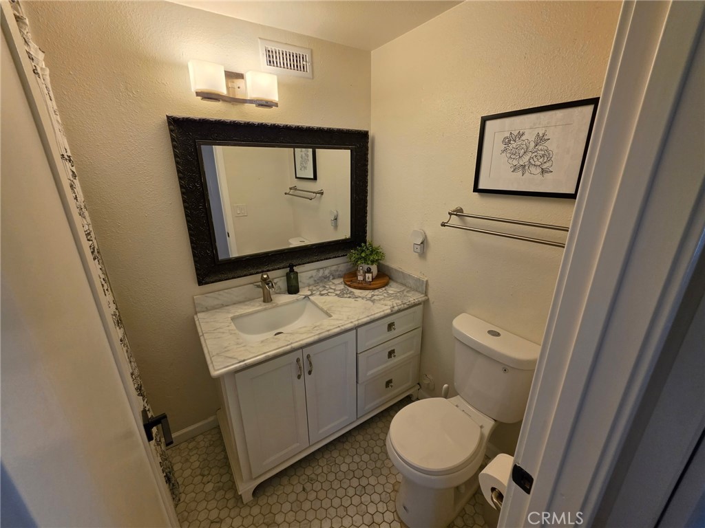 10432 Rexford Drive, Cypress CA 90630 - photo 27