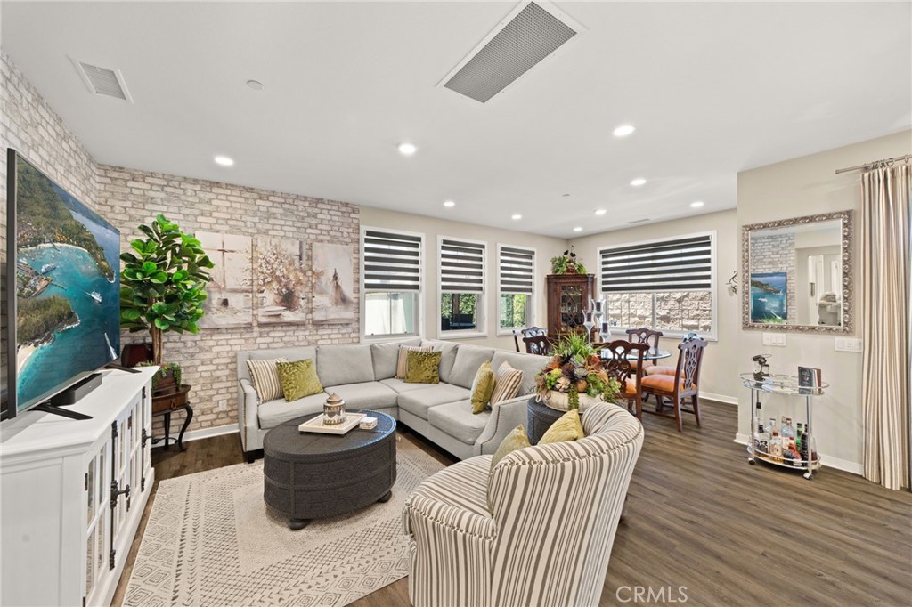 10832 Flora, Cypress CA 90720 - photo 12