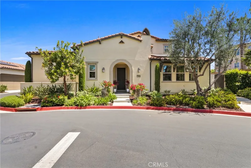 10902 Flora Park Way, Cypress, CA 90720
