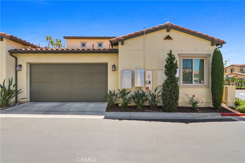 10902 Flora Park Way, Cypress CA 90720 - photo 3