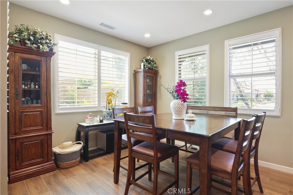 10902 Flora Park Way, Cypress CA 90720 - photo 6