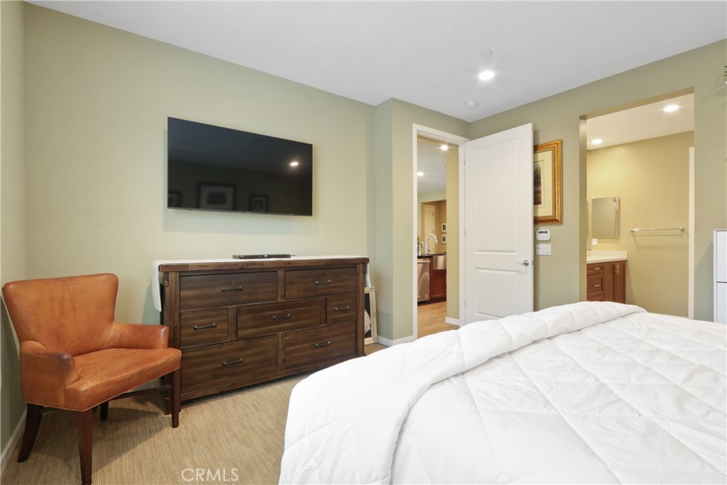 10902 Flora Park Way, Cypress CA 90720 - photo 12