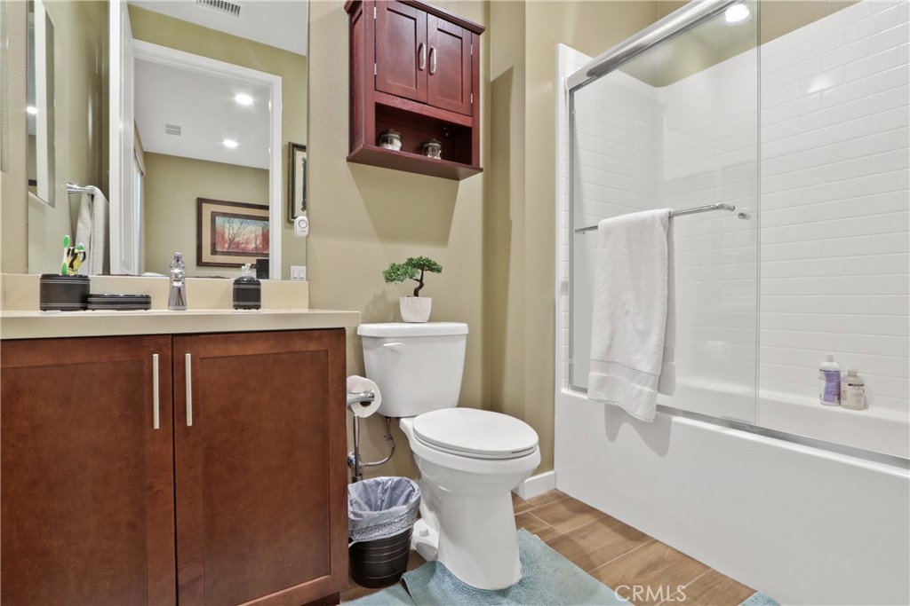 10902 Flora Park Way, Cypress CA 90720 - photo 17