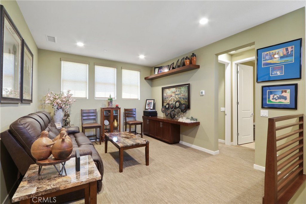 10902 Flora Park Way, Cypress CA 90720 - photo 18