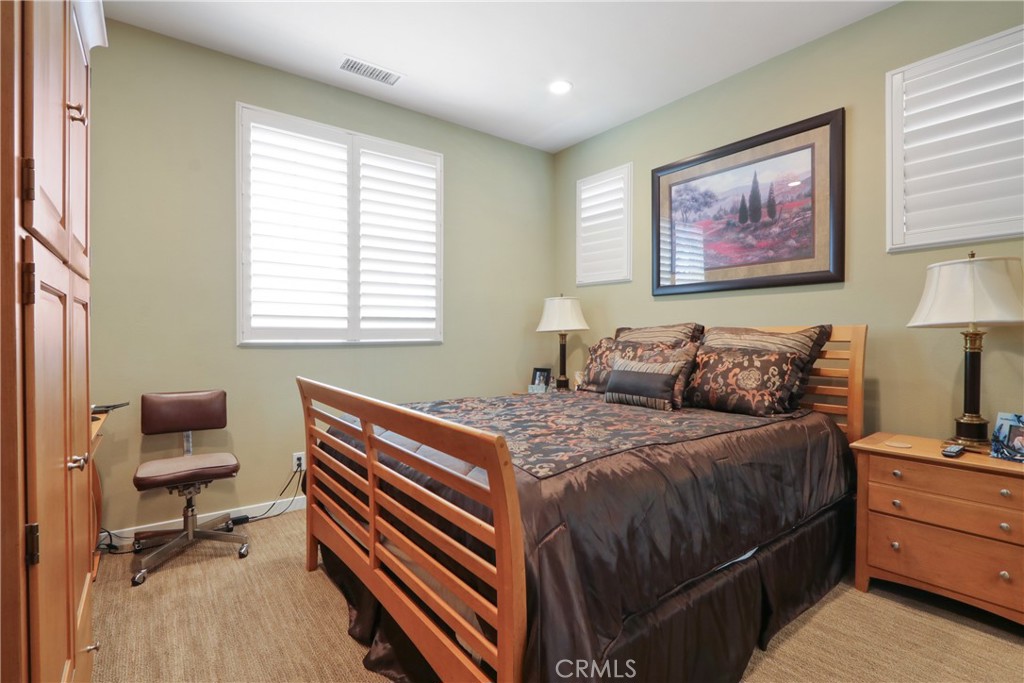 10902 Flora Park Way, Cypress CA 90720 - photo 19