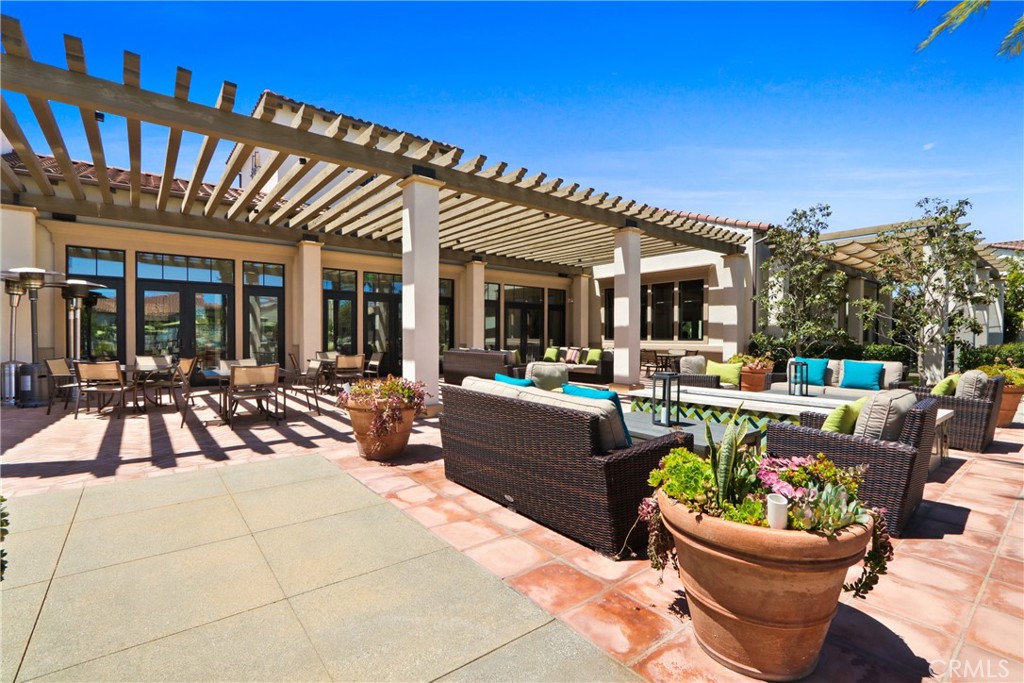 10902 Flora Park Way, Cypress CA 90720 - photo 32