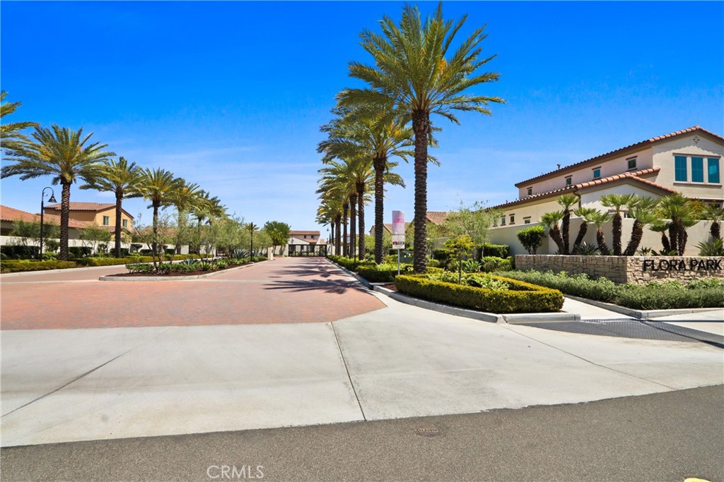 10902 Flora Park Way, Cypress CA 90720 - photo 34