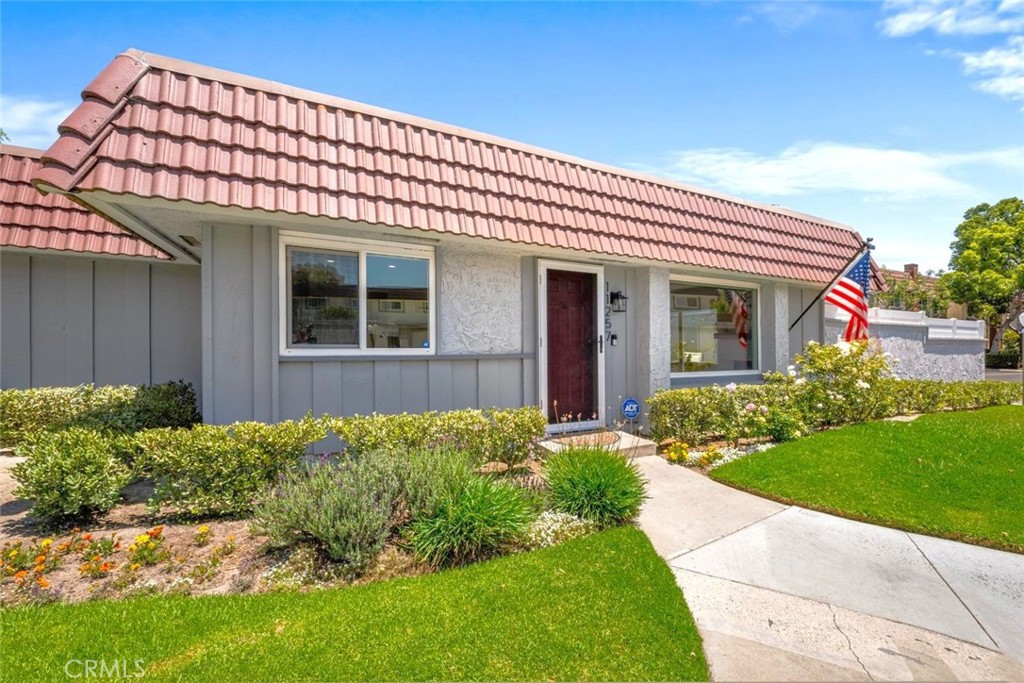 11257 Amelia Way, Cypress CA 90630 - photo 1