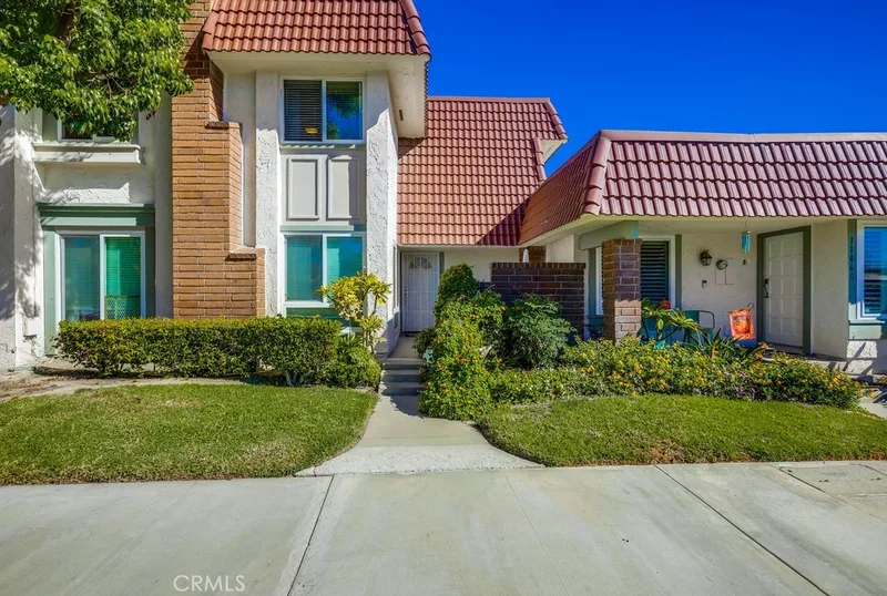 11456 Holder, Cypress, CA 90630
