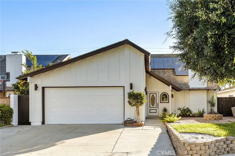 11580 Panay, Cypress, CA 90630