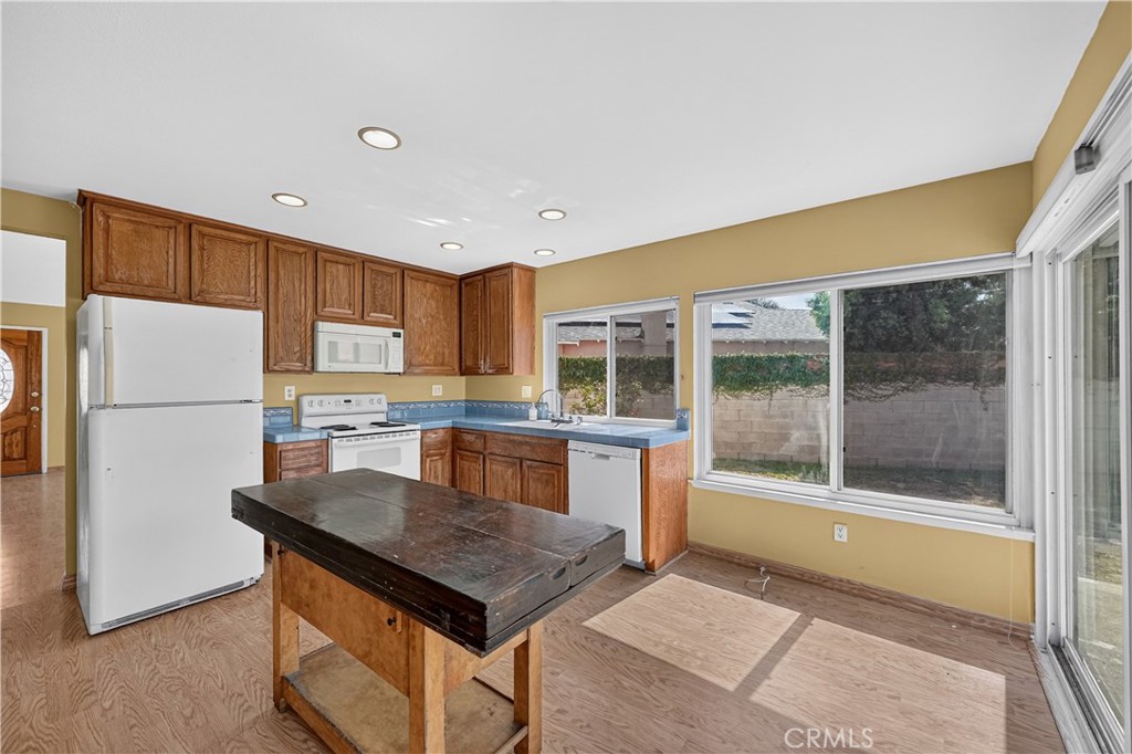 11693 Guam Circle, Cypress CA 90630 - photo 12