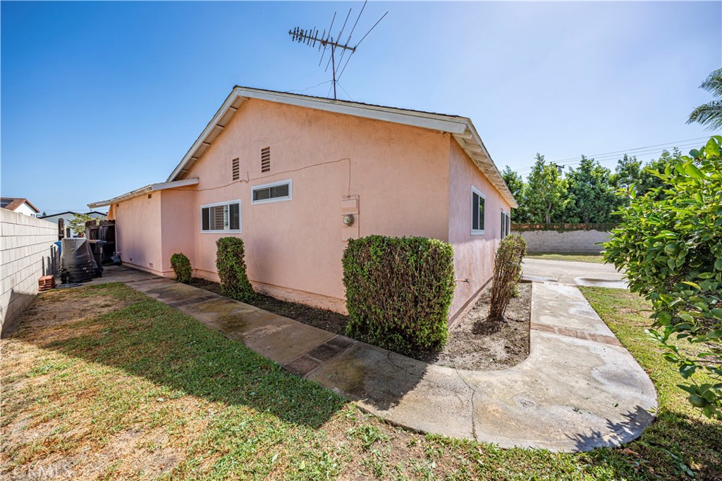 11693 Guam Circle, Cypress CA 90630 - photo 30