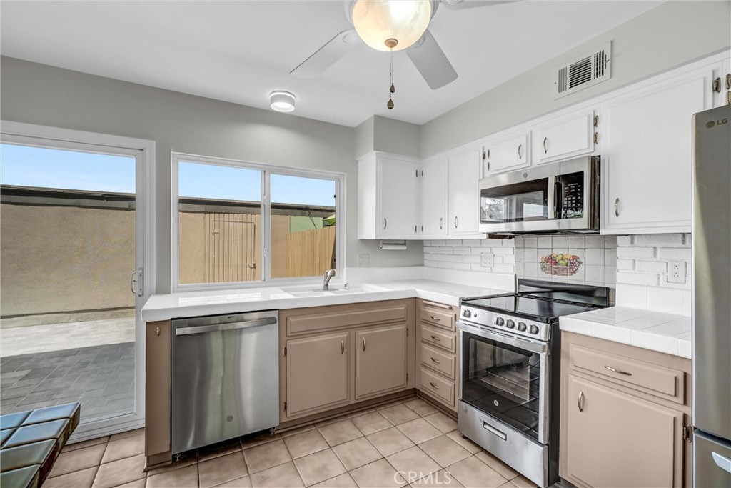 4107 Larwin Avenue, Cypress CA 90630 - photo 12