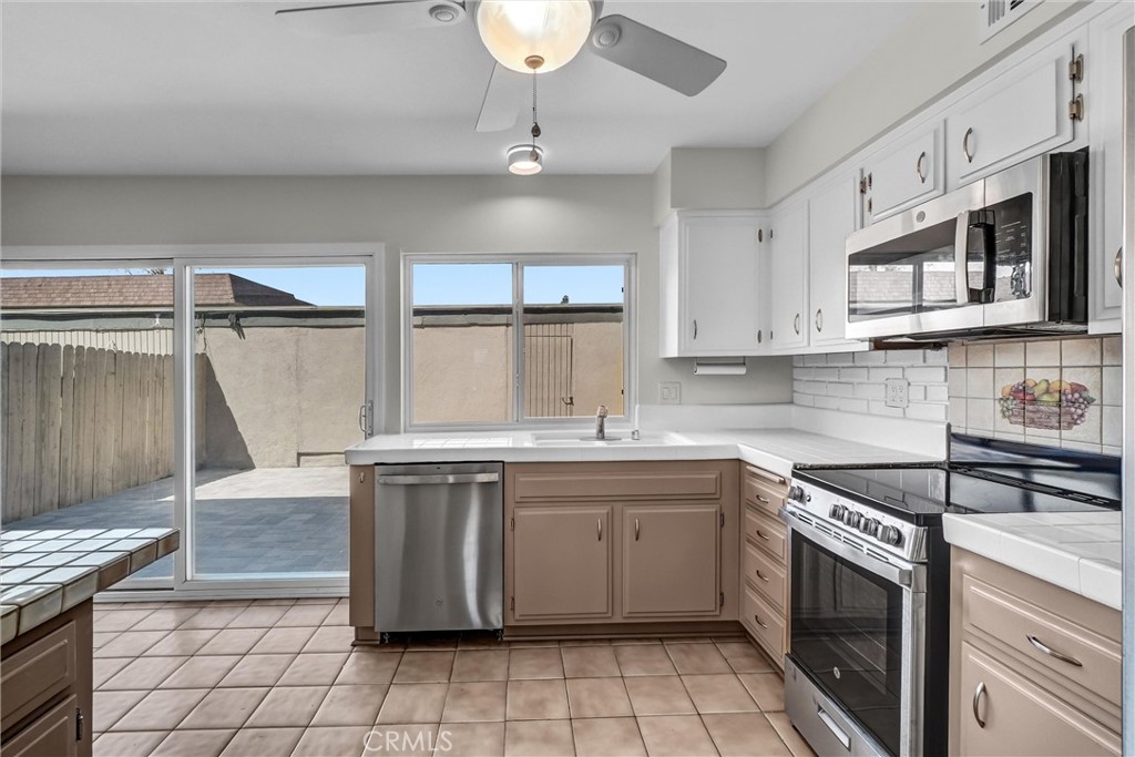 4107 Larwin Avenue, Cypress CA 90630 - photo 14
