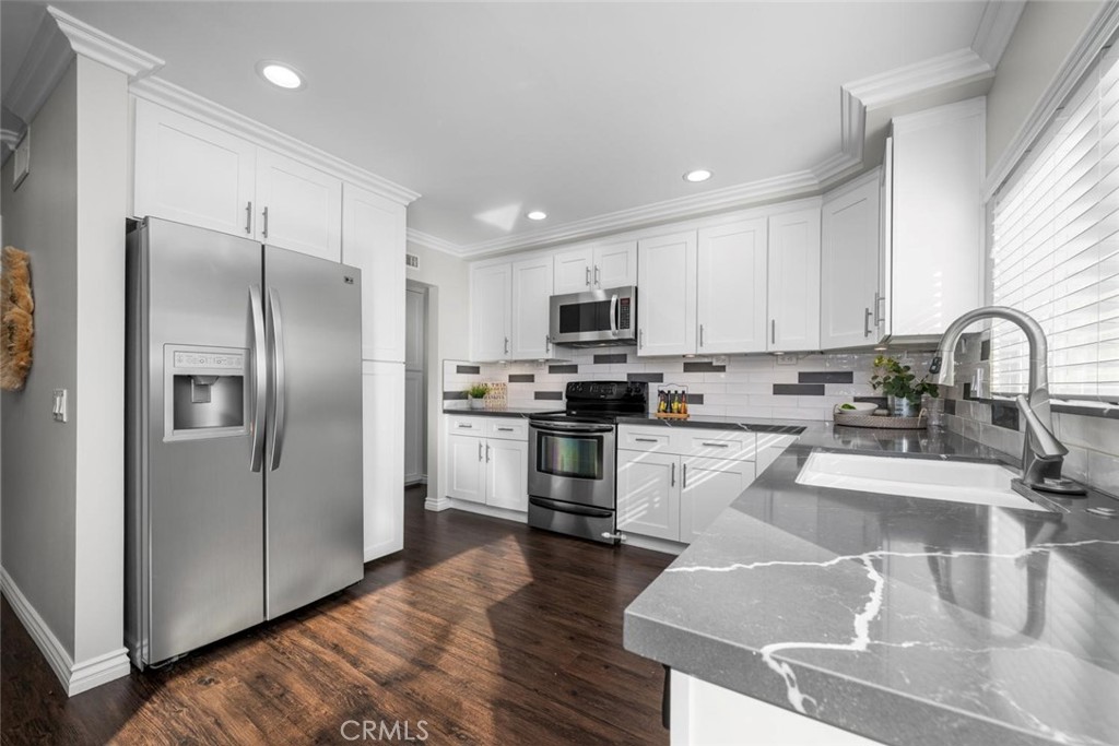 4368 Dina Court, Cypress CA 90630 - photo 14