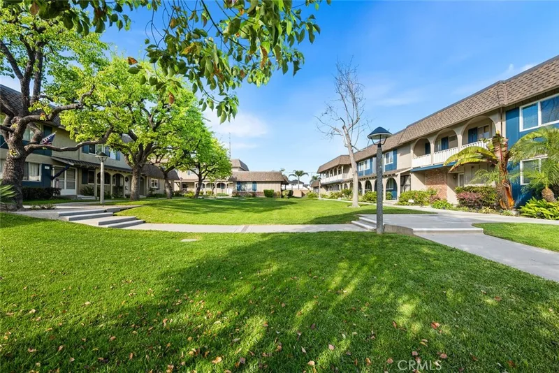 4385 Larwin, Cypress, CA 90630