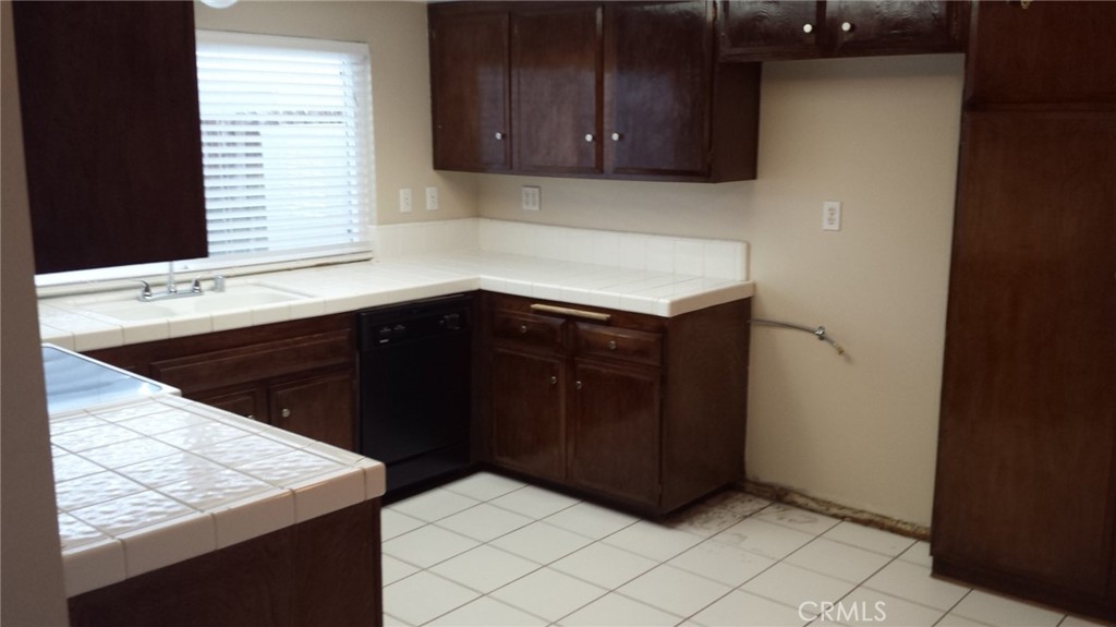 4474 Larwin Avenue, Cypress CA 90630 - photo 7