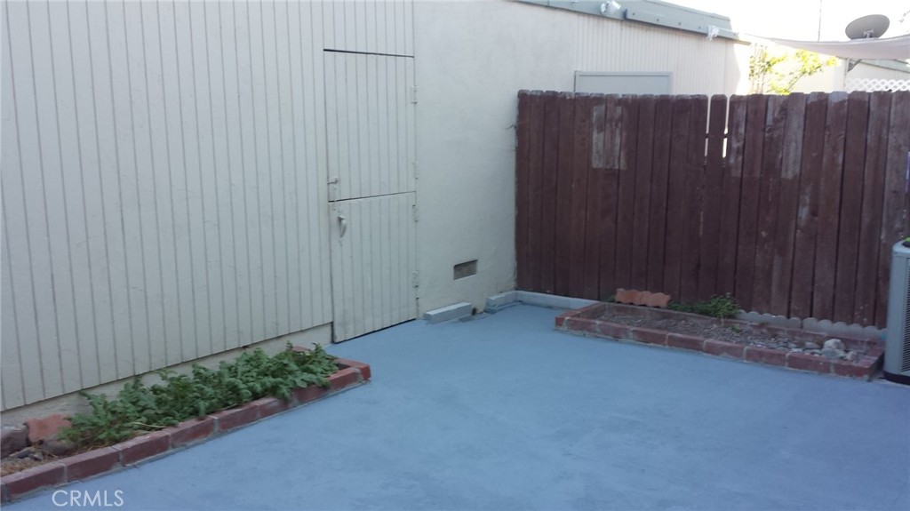 4474 Larwin Avenue, Cypress CA 90630 - photo 10