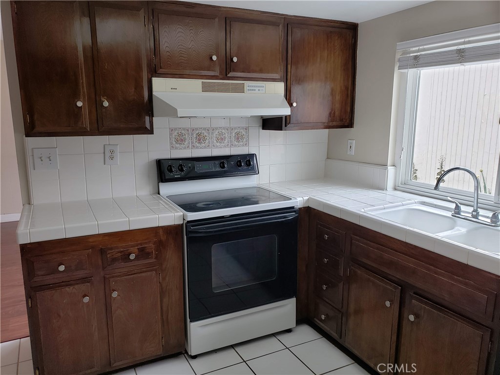 4474 Larwin Avenue, Cypress CA 90630 - photo 21