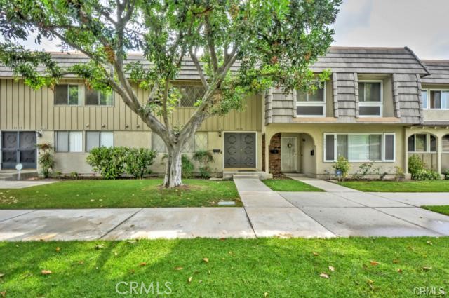 4555 Larwin, Cypress CA 90630 - photo 1
