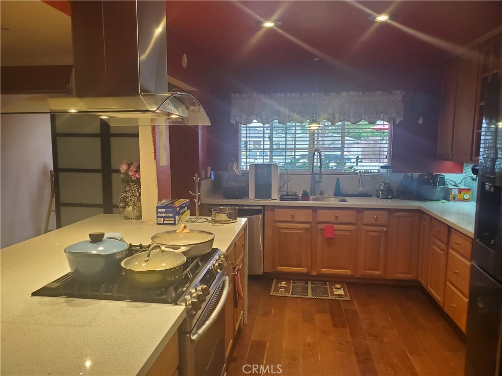 4802 Alaska, Cypress CA 90630 - photo 2