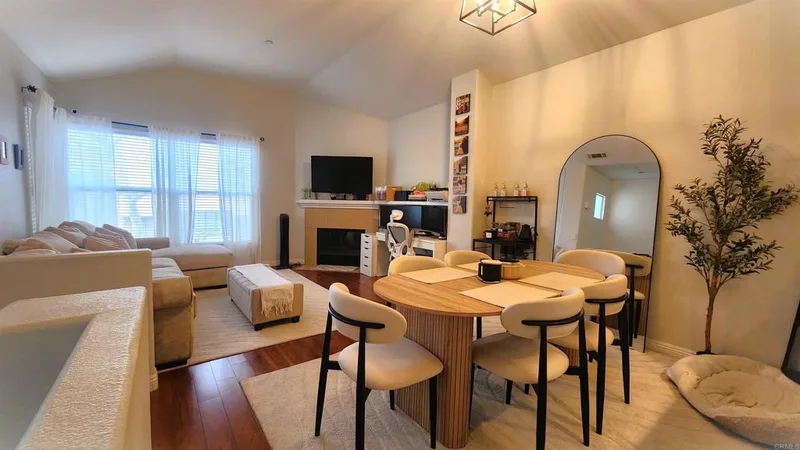 4851 Bishop Street C, Cypress, CA 90630