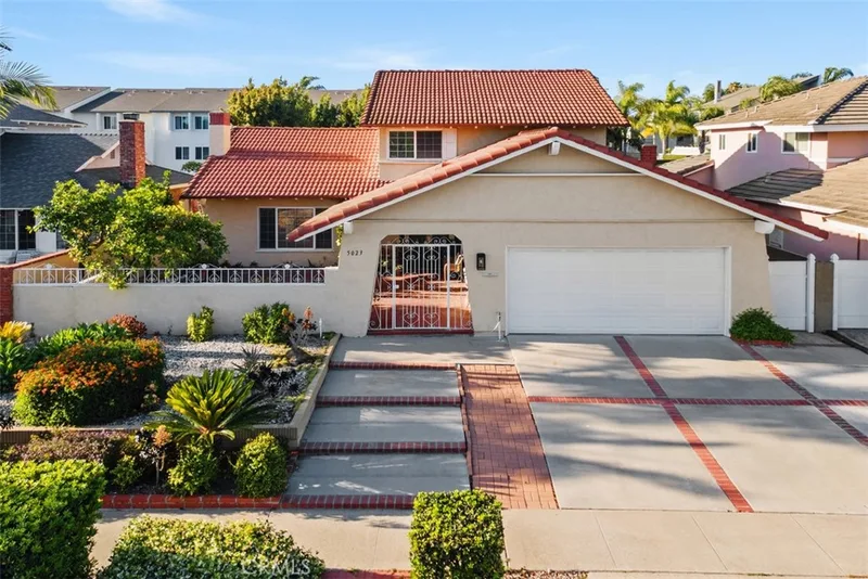 5023 Evergreen, Cypress