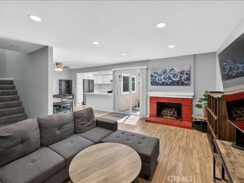 5442 Villa 4, Cypress, CA 90630