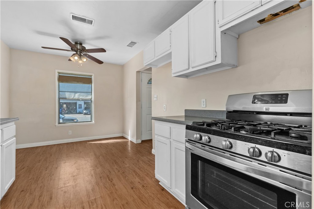 Stove is being removed by tenant - 5521 Nelson Street, Cypress CA 90630 - photo 15
