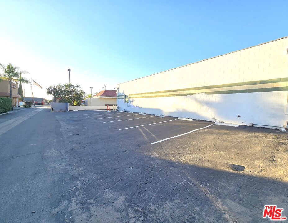 5530 Lincoln Avenue, Cypress CA 90630 - photo 10
