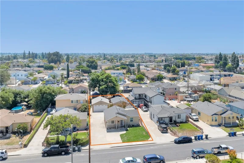 5572 Saint Ann Avenue, Cypress, CA 90630