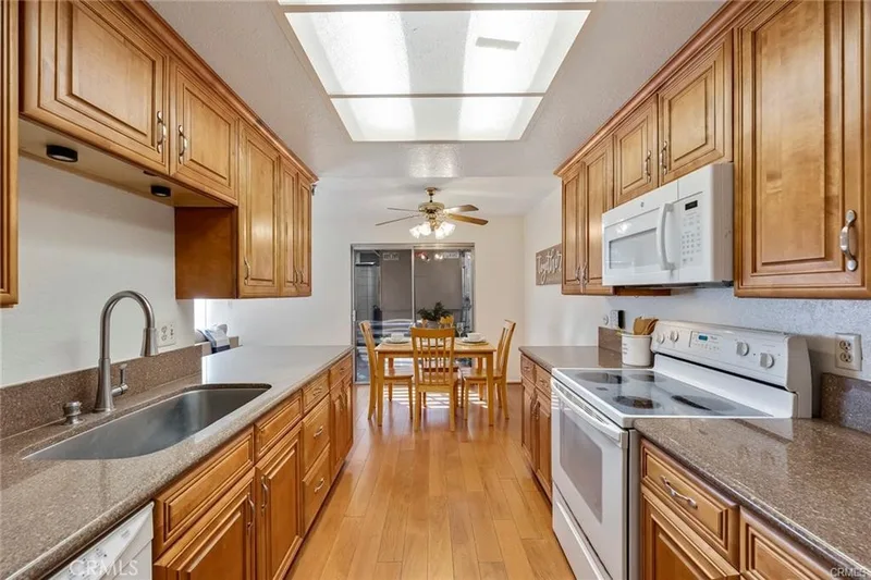 5581 Crescent Avenue B6, Cypress, CA 90630