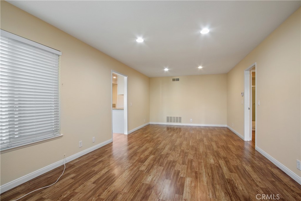 5799 Laguna Way 55, Cypress CA 90630 - photo 2