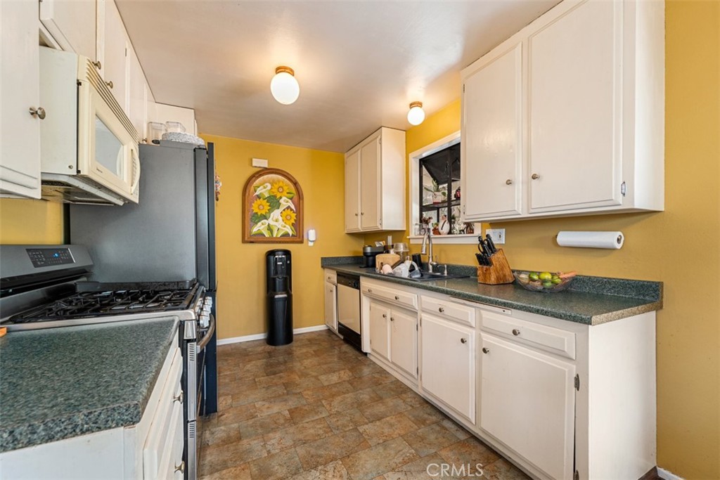 5821 Lime, Cypress CA 90630 - photo 11