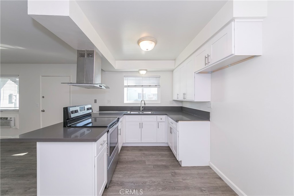 6071 Lemon Avenue B, Cypress CA 90630 - photo 1