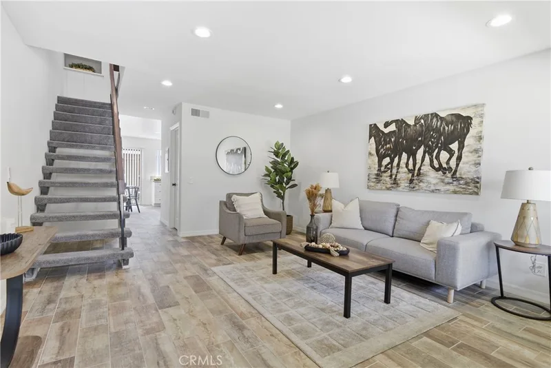 6094 Orange Avenue, Cypress