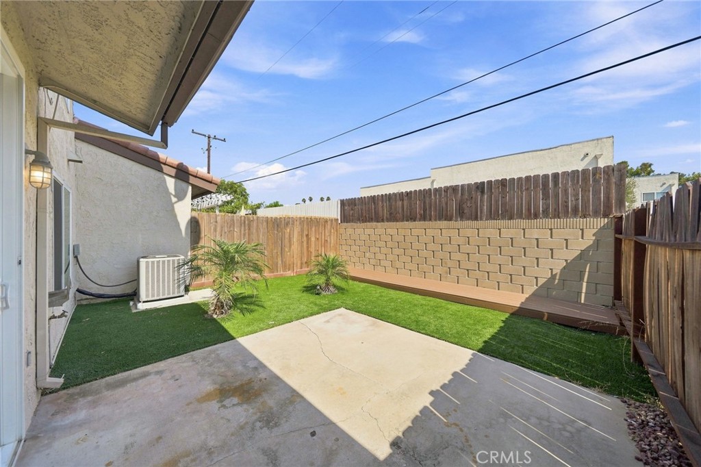 6461 Casa Verde, Cypress CA 90630 - photo 21