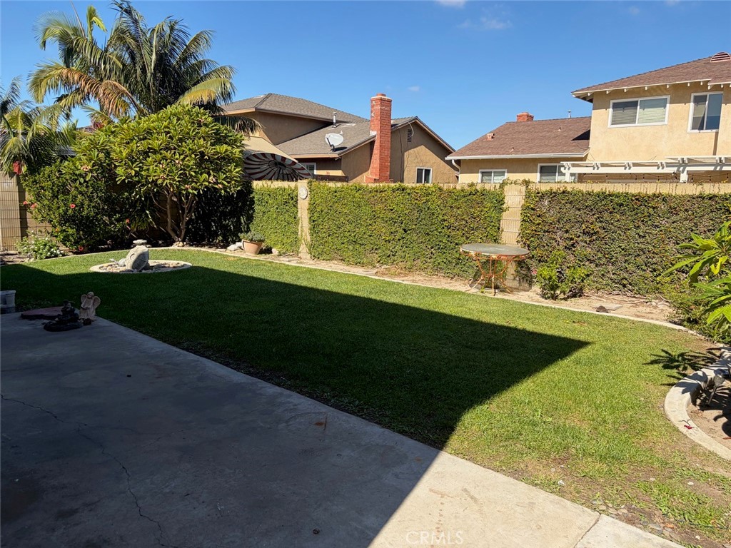 rear yard - 6859 Tahiti, Cypress CA 90630 - photo 3