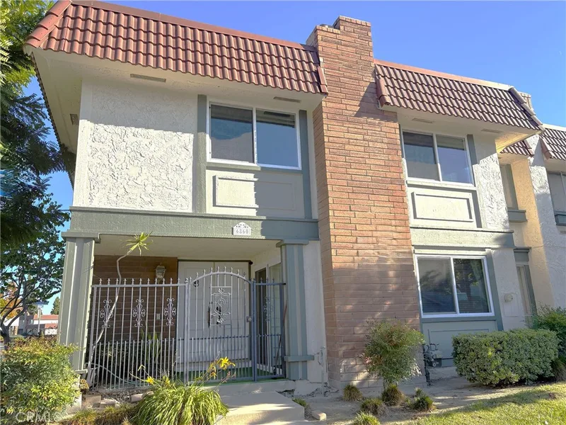 6860 Southampton Drive, Cypress