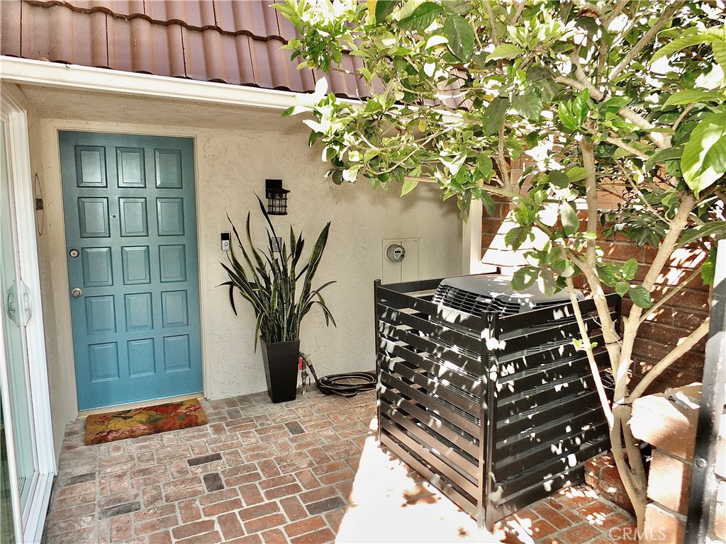 Front patio - 6884 Breton, Cypress CA 90630 - photo 3