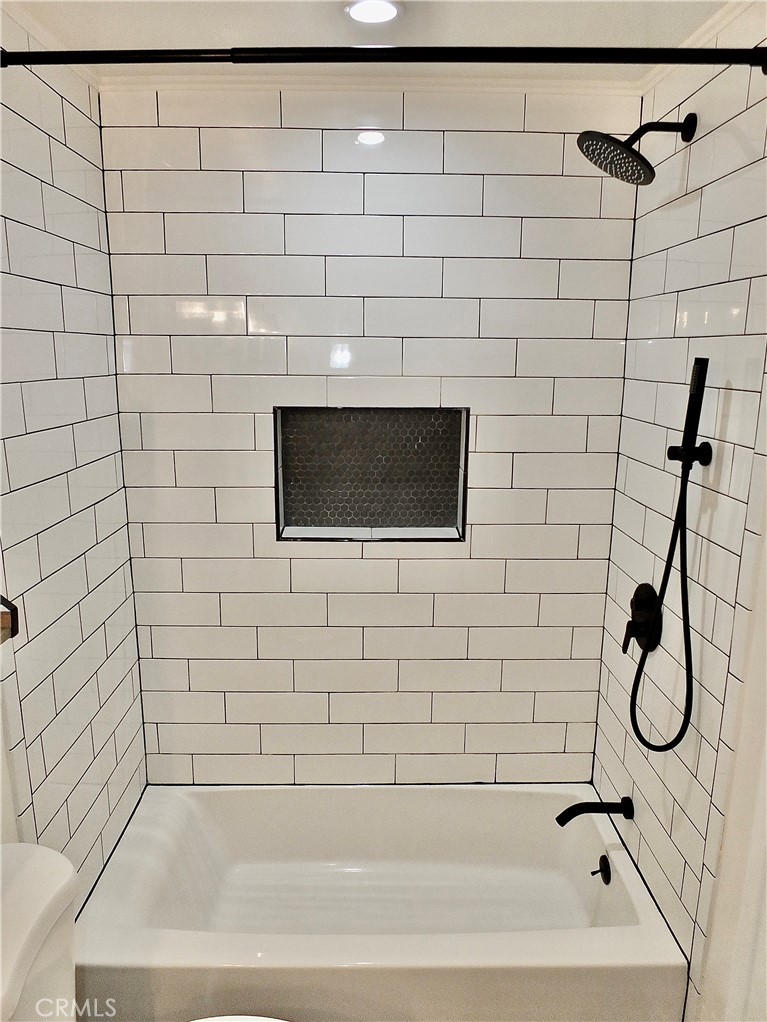 Full Bath close up :) - 6884 Breton, Cypress CA 90630 - photo 27