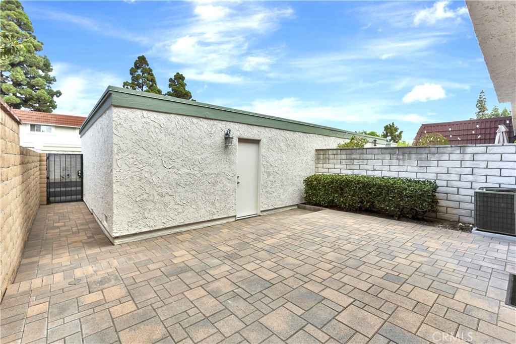 6907 Orangewood, Cypress CA 90630 - photo 3